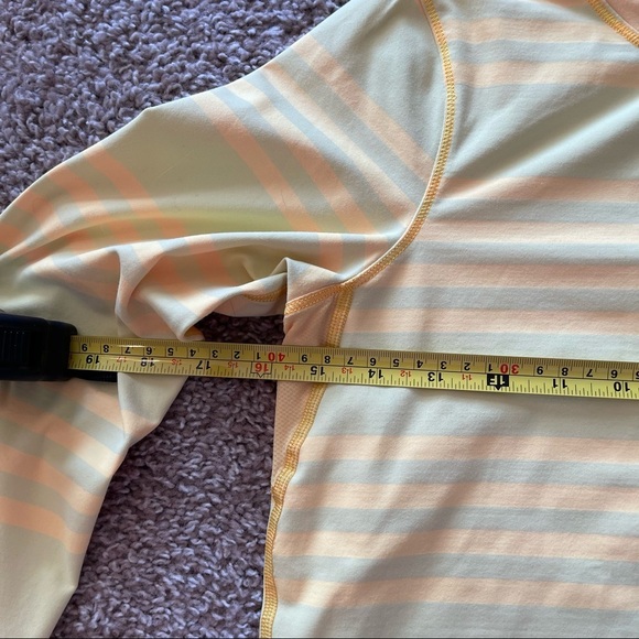 Lululemon | Run Warm Up Crew Top | Mellow Yellow Stripe | Size 4 - Picture 13 of 13